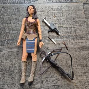 Doctor Who 4th Doctor Leela Face of Evil 1977 Action Figure Loose Weapons